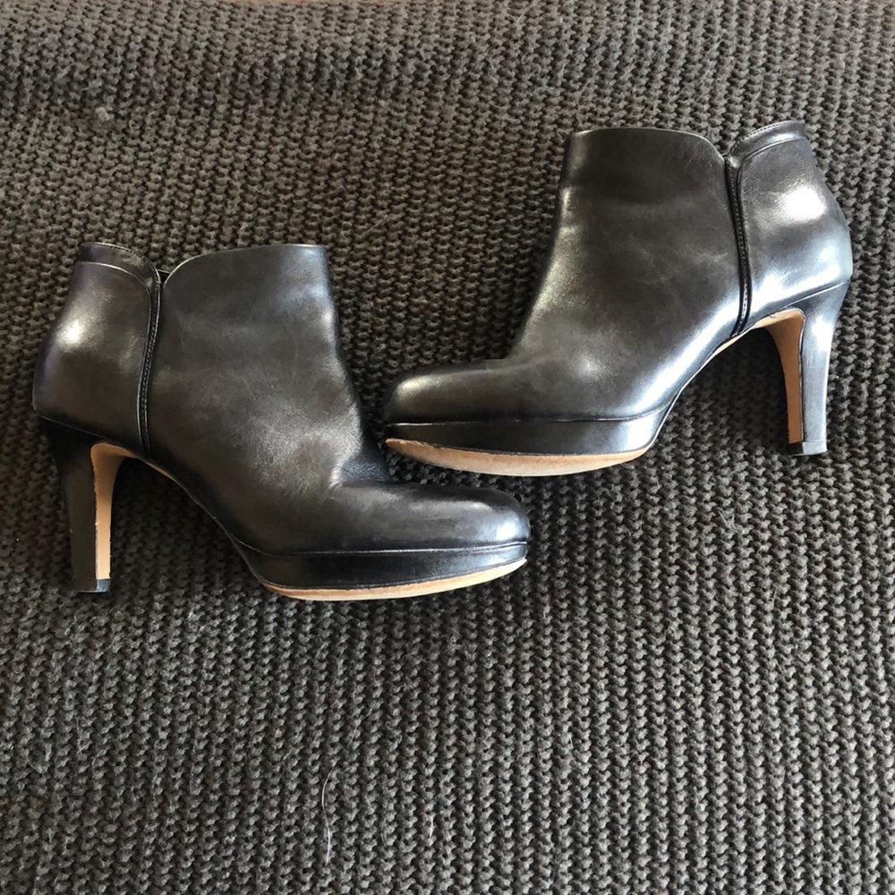 Women’s Clark’s work bootie